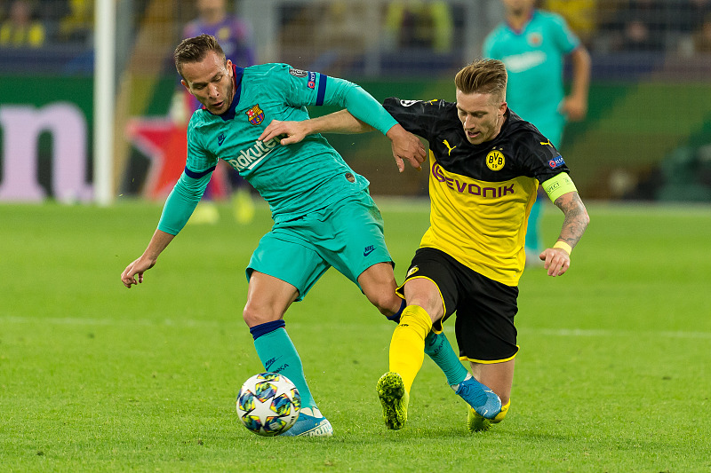 开云直播中心-今晨欧冠焦点战；芝加哥公牛回应争议；管理层满意；阵容厚度经受考验的简单介绍