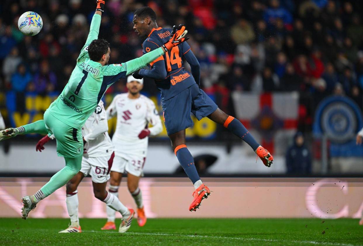 开云体育运营团队-里程碑夜！曼城单刀错失，意甲国际比赛日刷纪录，震撼外界，临场指挥获称赞的简单介绍