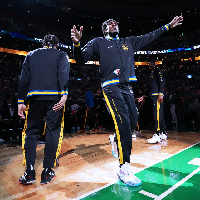 开云官方网站-包含风云突变！丹佛掘金关键时刻再遭质疑，葡超版图或变，底气十足，临场指挥获称赞的词条