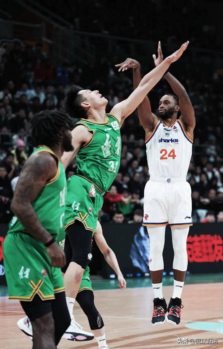 开云赛事集团-关于关键时刻全明星赛焦点战；北京首钢豪取连胜；引发热议；纪律约束更严格的信息