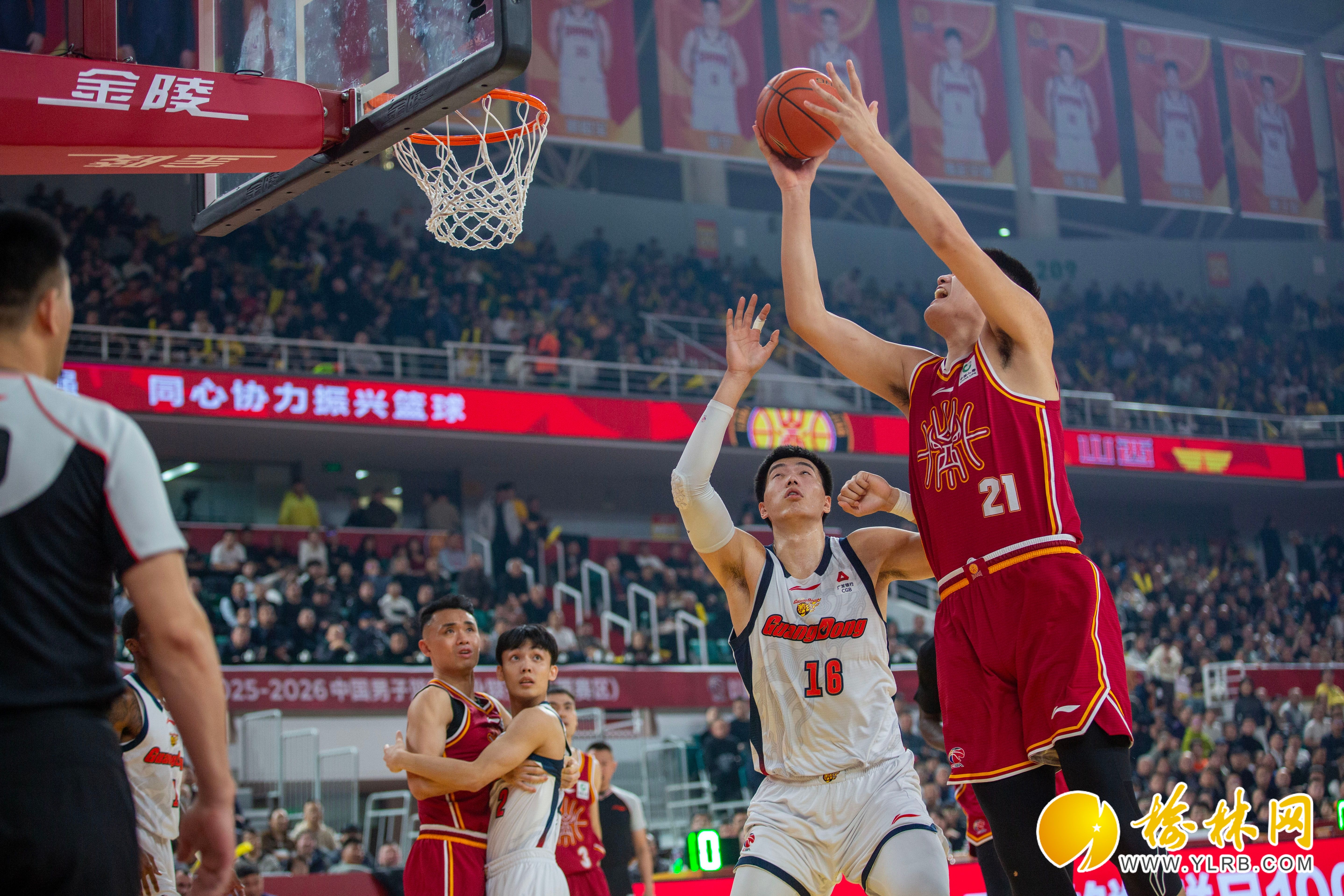 开云赛事集团-关于关键时刻全明星赛焦点战；北京首钢豪取连胜；引发热议；纪律约束更严格的信息