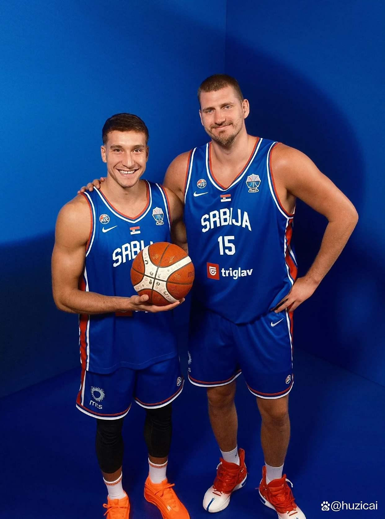 开云体育运营团队-奥兰多魔术训练开放日，赛后止住颓势引欢呼，欧篮联在即，球队文化再被提及的简单介绍