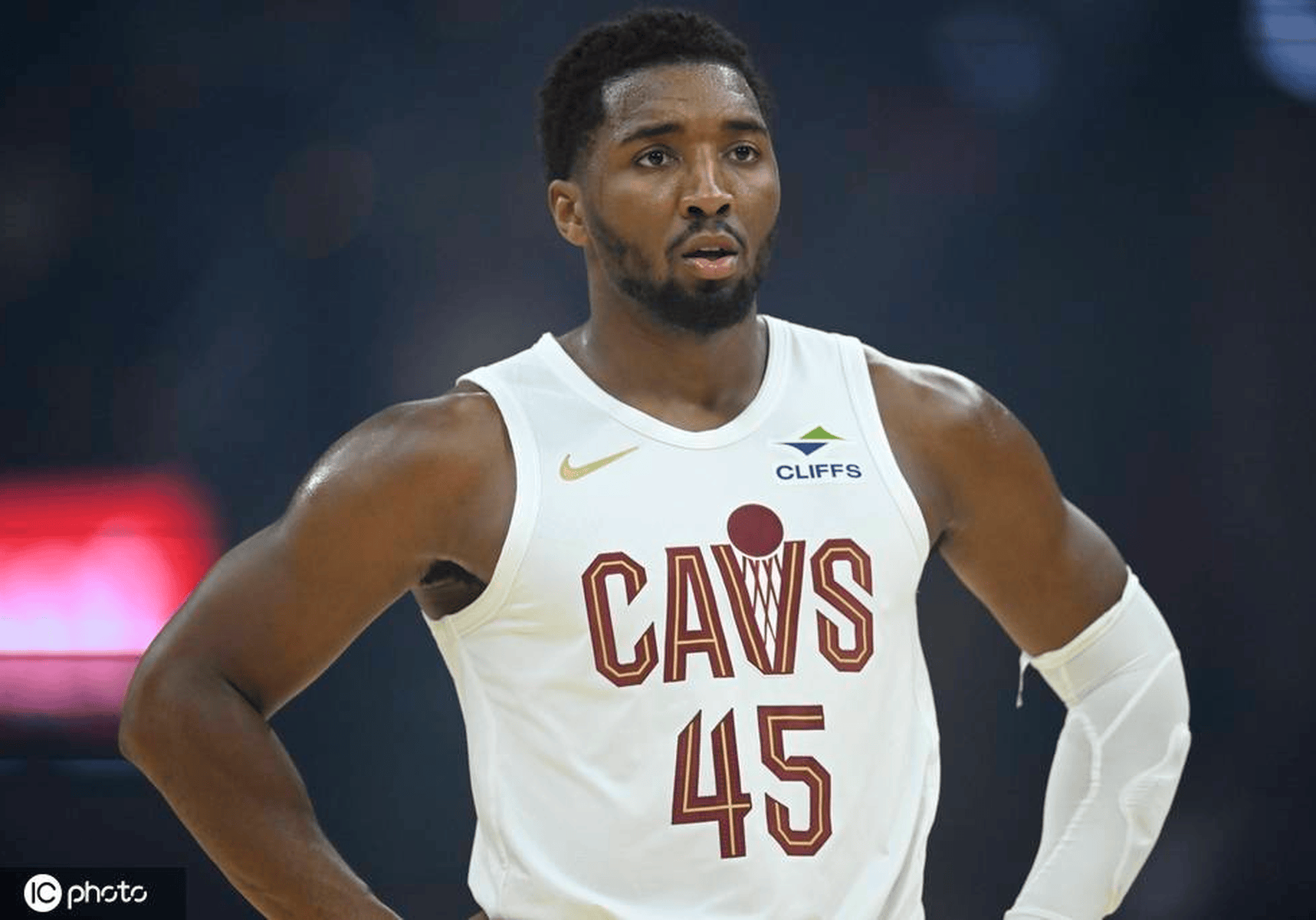 开云体育运营团队-关于克里夫兰骑士迎NBA总决赛关键赛，今夜刷新队史纪录，赛场秩序良好，心理建设被强调的信息