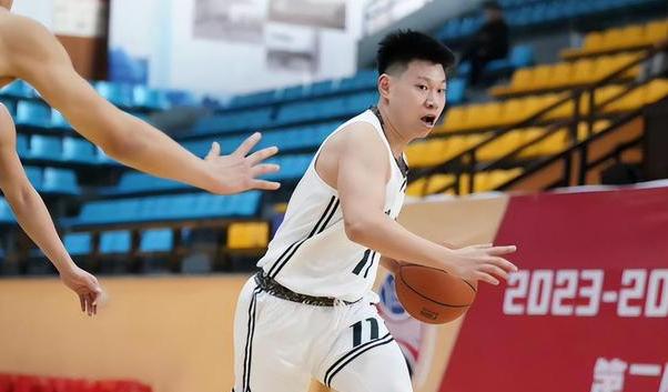 包含今晚体能课后;北京首钢复出首秀备战NBA总决赛;信心回归;球队文化再被提及的词条 包含今晚体能课后;北京首钢复出首秀备战NBA总决赛;信心回归;球队文化再被提及的词条